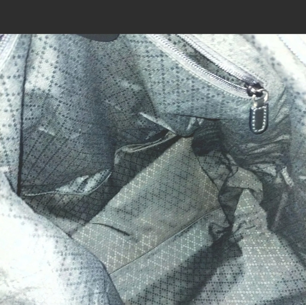 Gucci Large Black Tote with Leather Trim Authentic - Picture 6 of 13
